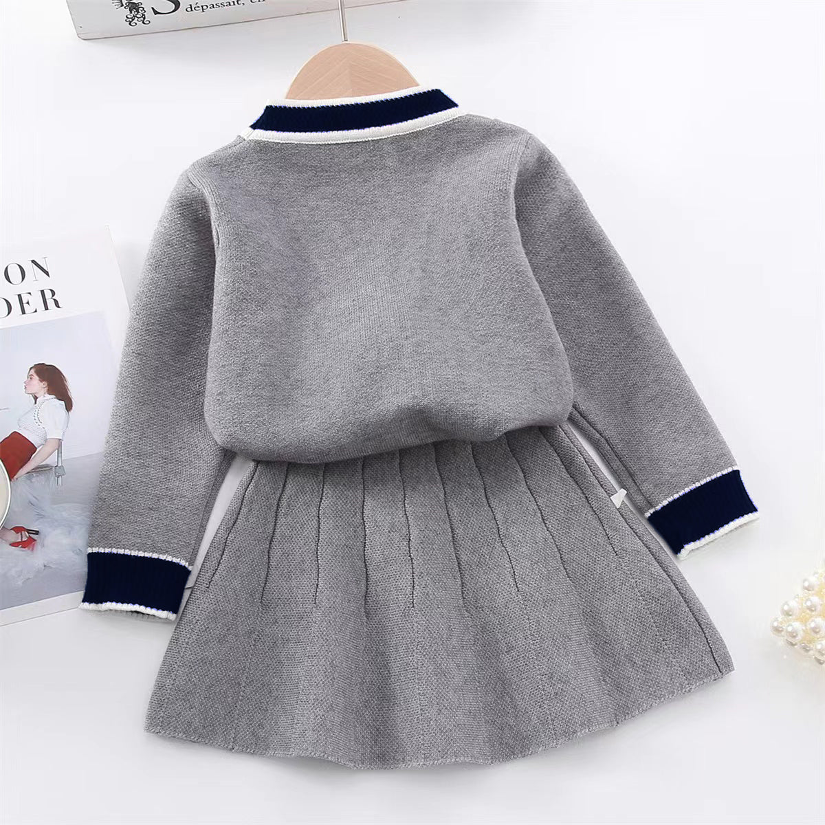 New autumn and winter girls' college girls knitted tops cardigan + mini skirt