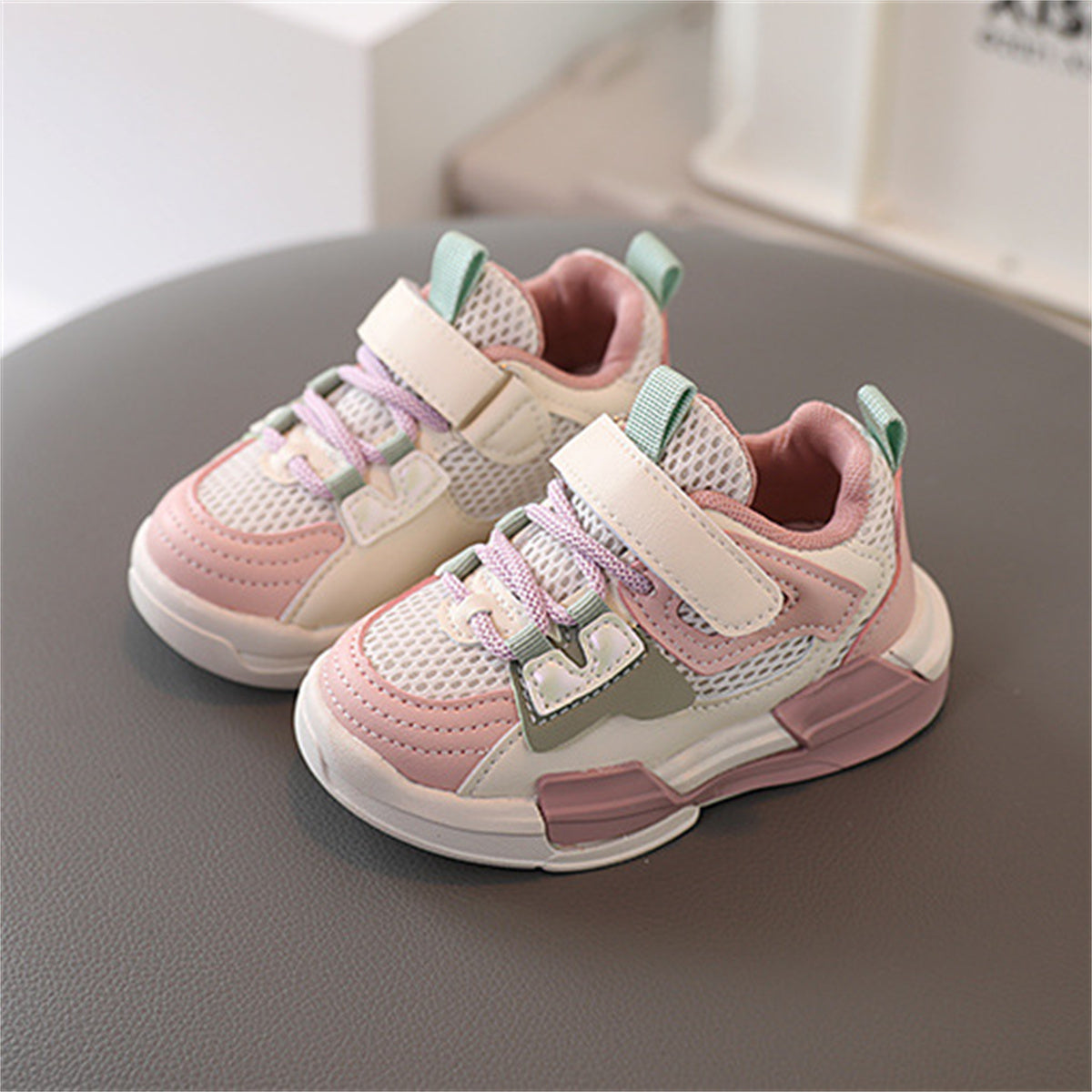 Children's and boys' spring and autumn simple color casual style Velcro mesh breathable sports shoes