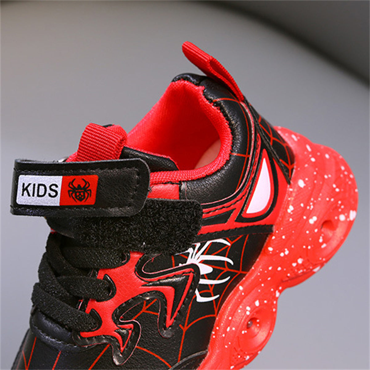 Children's Spiderman sneakers