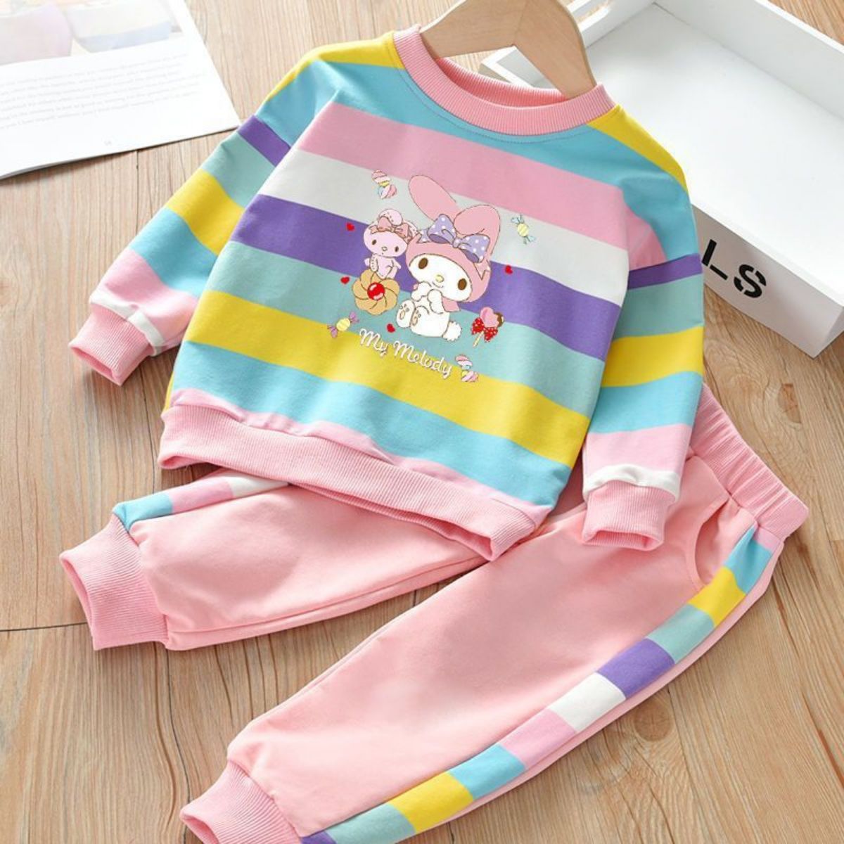 Girls autumn sports suit