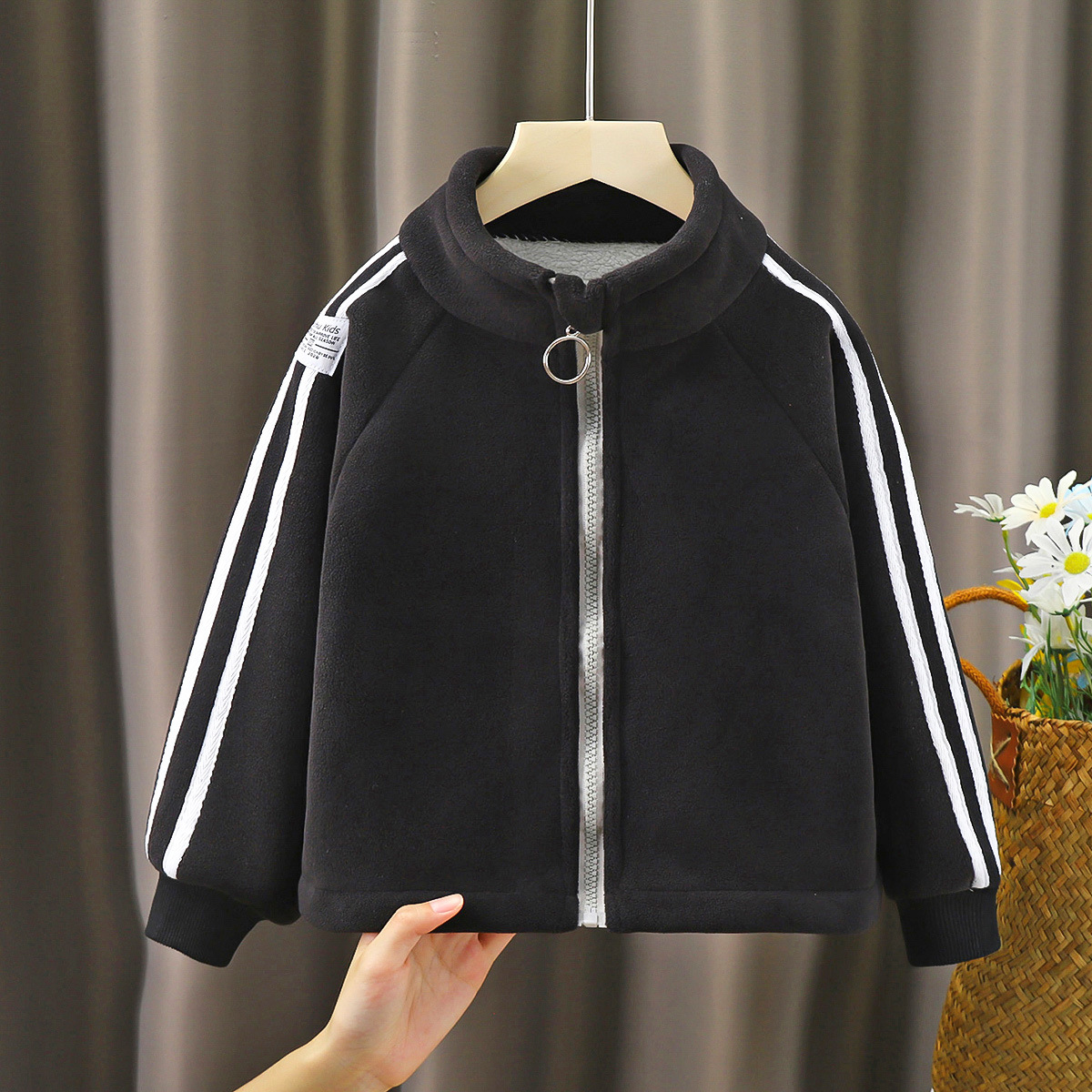 Thickened one-piece fleece jacket for middle and large children