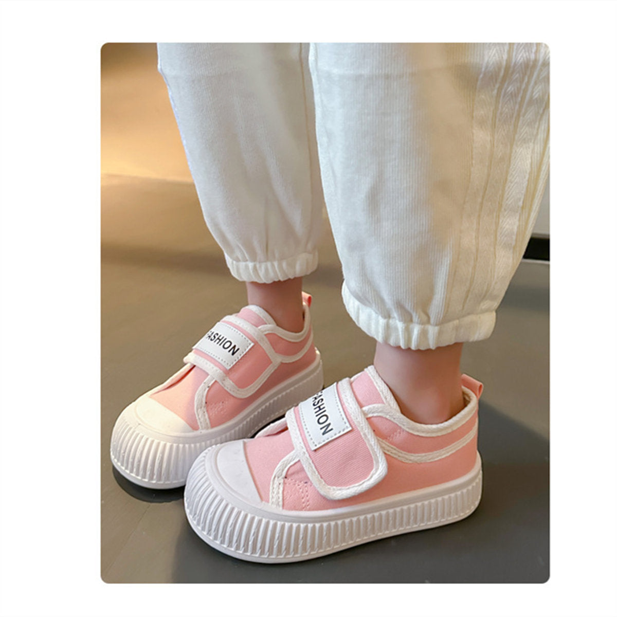 Medium and large girls' soft sole casual style letter style sweet and cool low-top canvas shoes