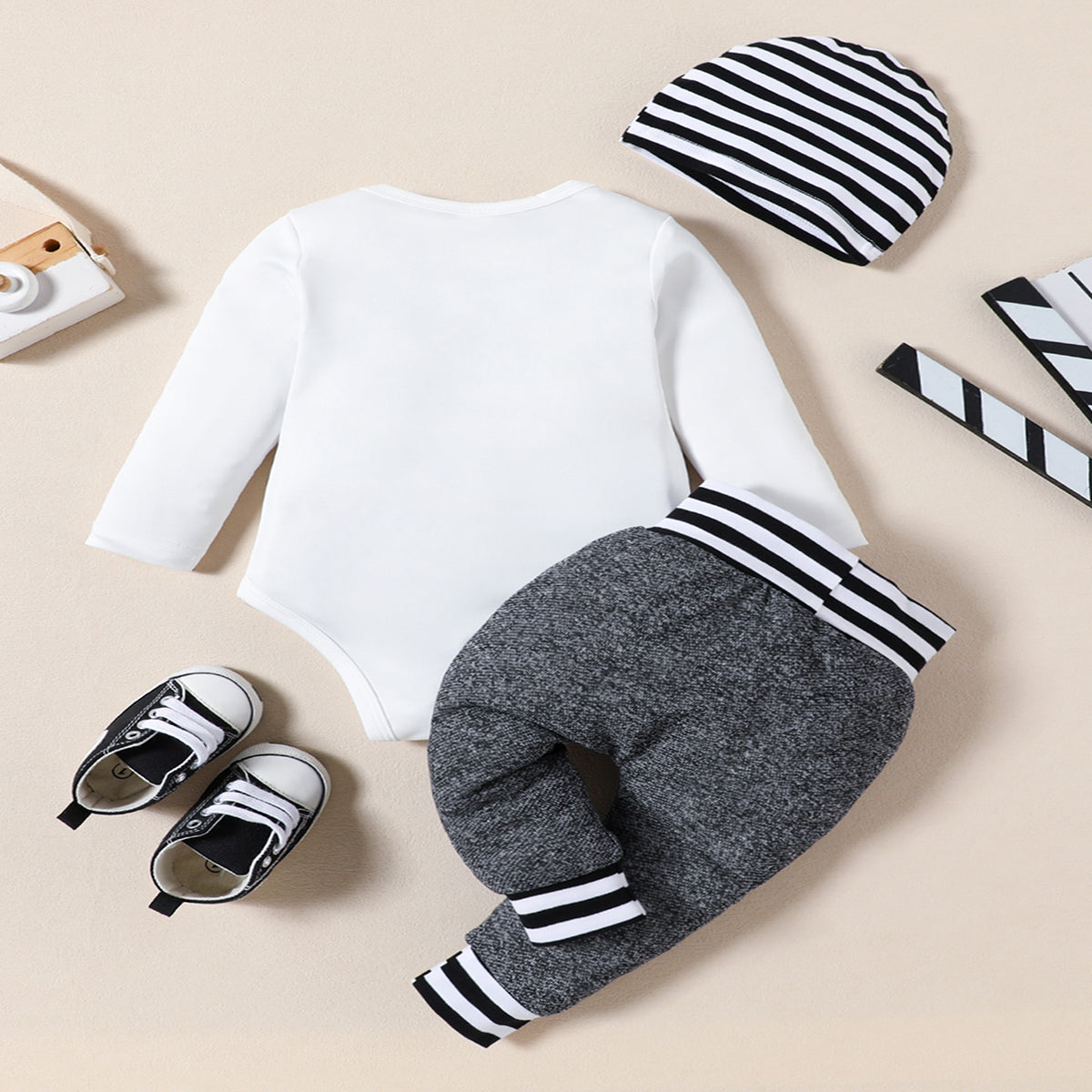 Infant Boy Spring and Autumn Suit Bear Pattern Long Sleeve + Long Pants Casual Three-piece Suit