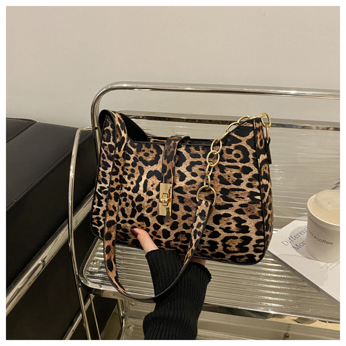 Women&#39;s high-end trendy all-match leopard print shoulder bag