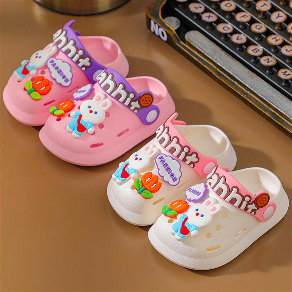 Cute cartoon baby non-slip girls' hole shoes