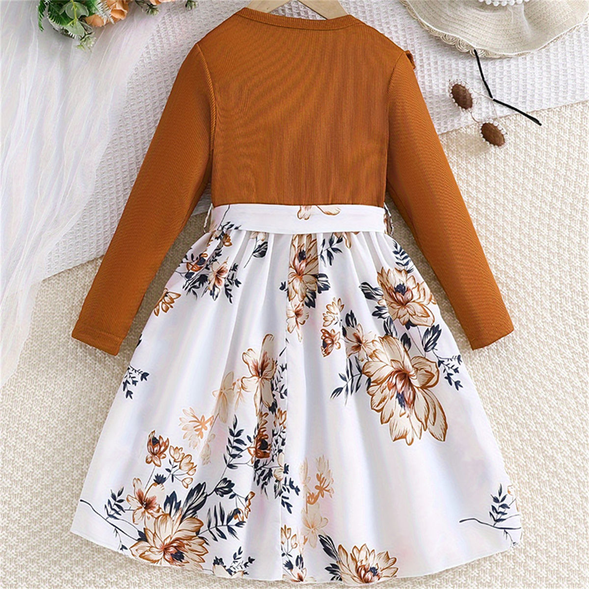 Middle and large girls autumn and winter knitted lotus leaf lace long-sleeved flower print long-sleeved dress