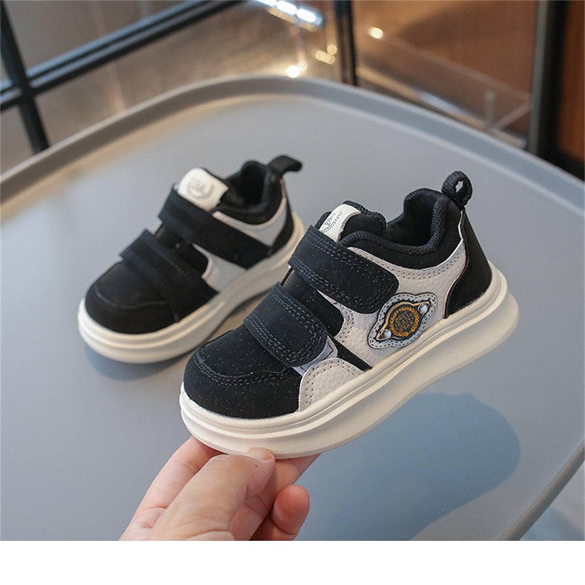 Cool and simple style for little boys, color matching, Velcro, lightweight, soft-soled low-top sneakers