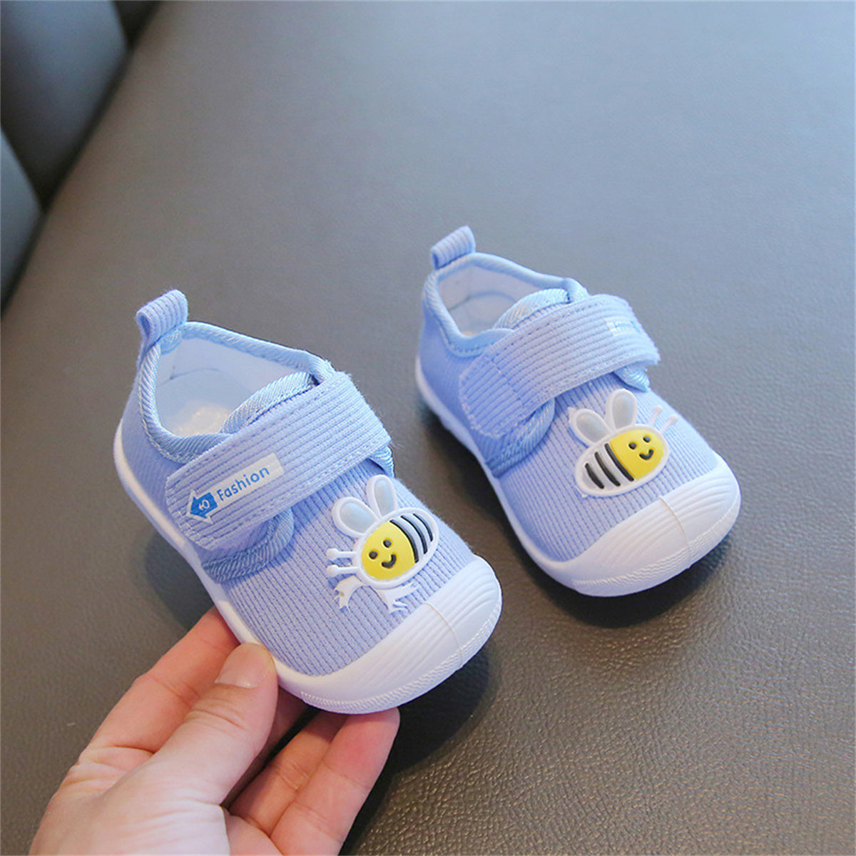 Baby and child horizontal line bee cartoon style non-slip soft sole casual shoes