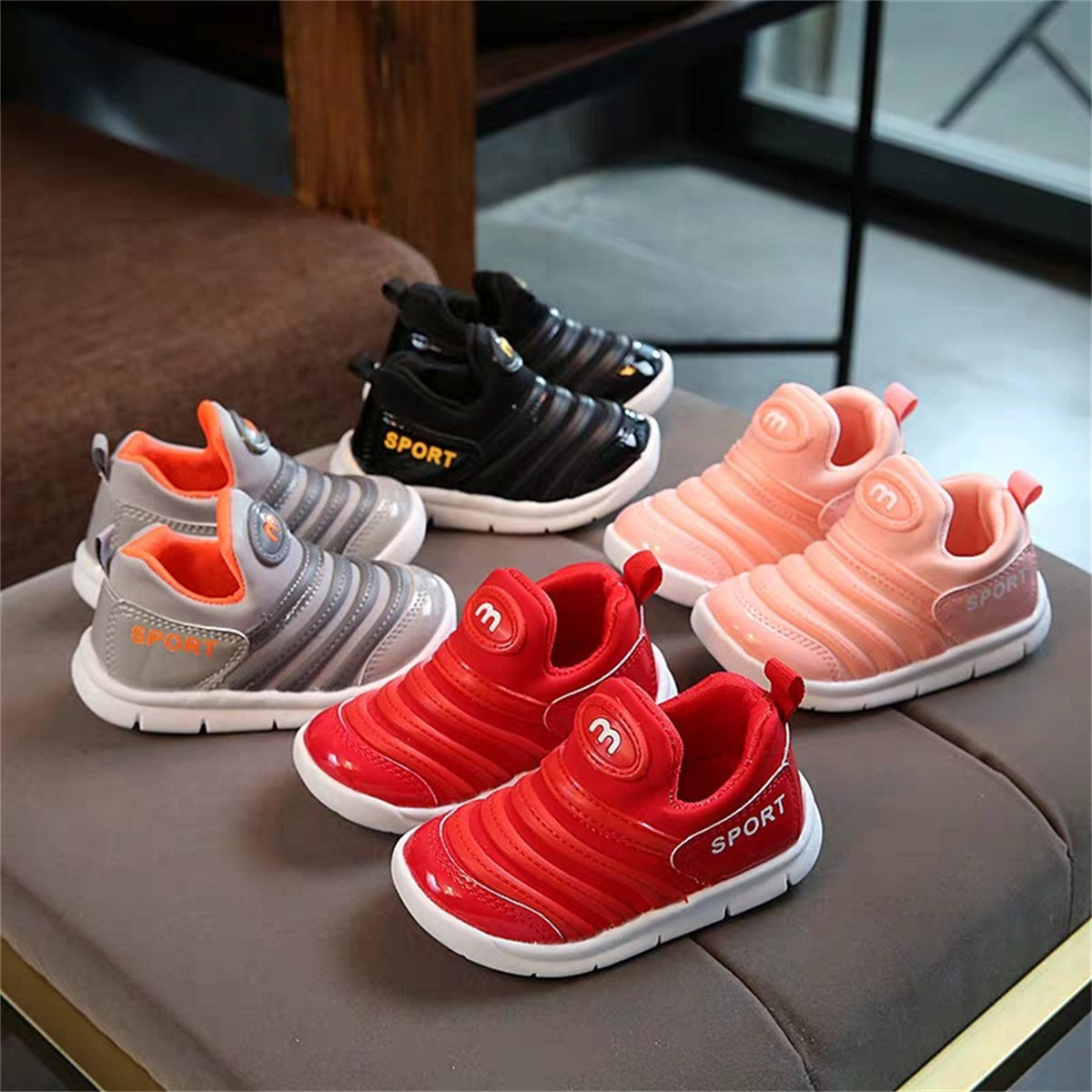 Spring and autumn pure color caterpillar style casual soft-soled sports shoes for children and boys