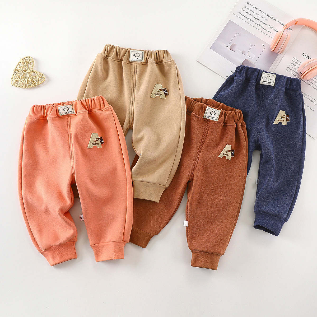 Children&#39;s sports pants, fleece pants with cuffs