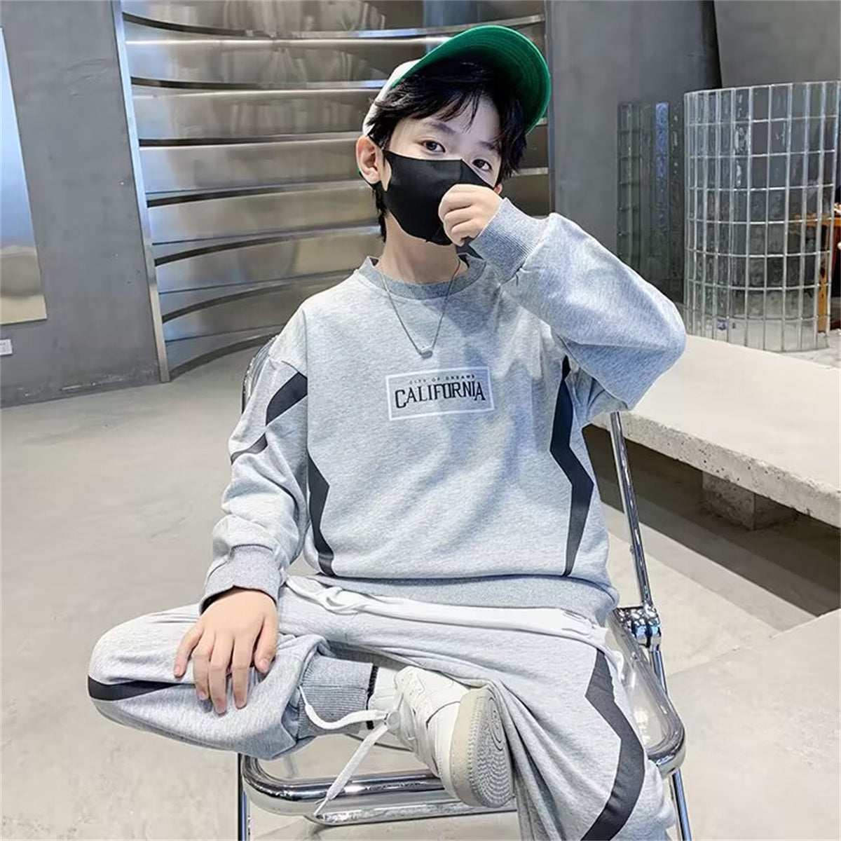 Boys' fashionable versatile sweatshirt long-sleeved two-piece sports suit