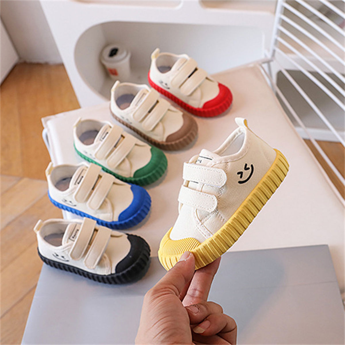 Children's and boys' smiley face colorful casual low-top canvas shoes