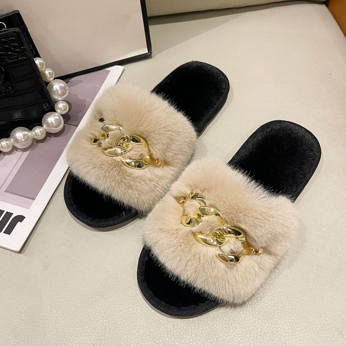 Metal chain fur slippers for women fashionable warm large fur flat heel flip flops