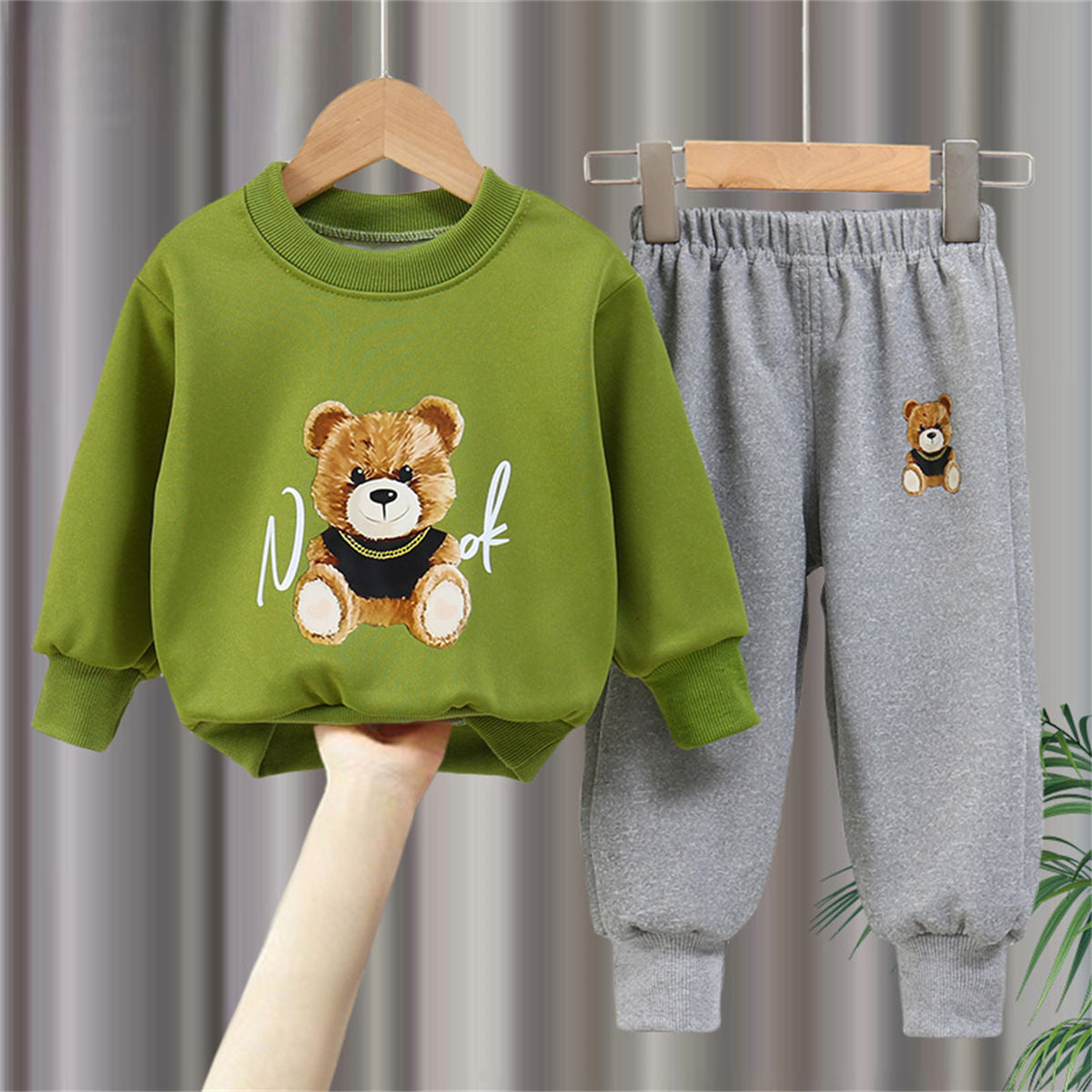 Autumn cute bear style sports style sweater suit for middle and large boys and girls