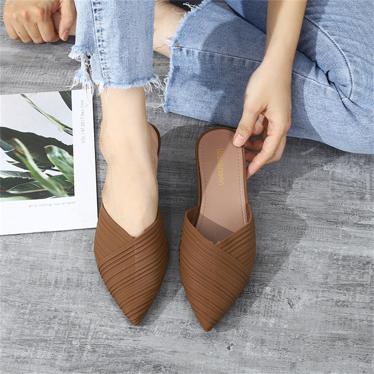 Pointed toe wedge heel casual slippers for women jelly sandals thick-soled beach shoes