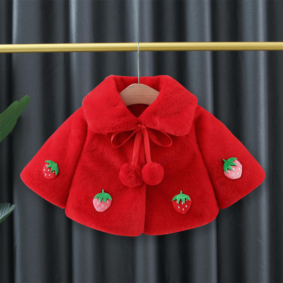 Baby girl autumn and winter thick strawberry cape