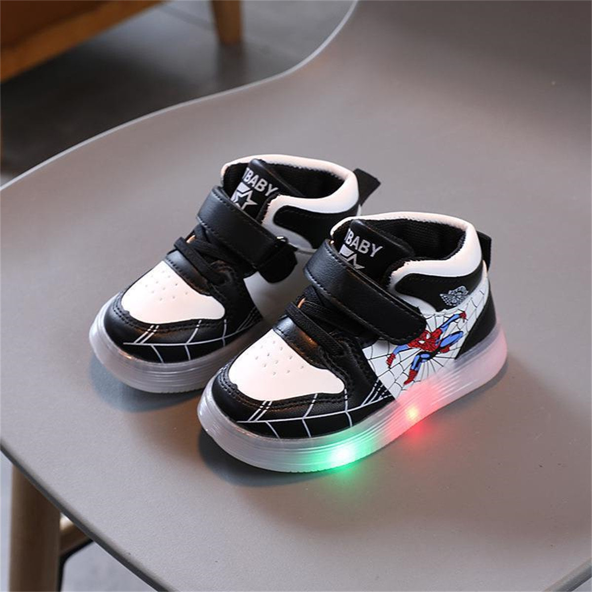 Cool Spider-Man soft-soled luminous LED soft-soled warm high-top sneakers for little boys