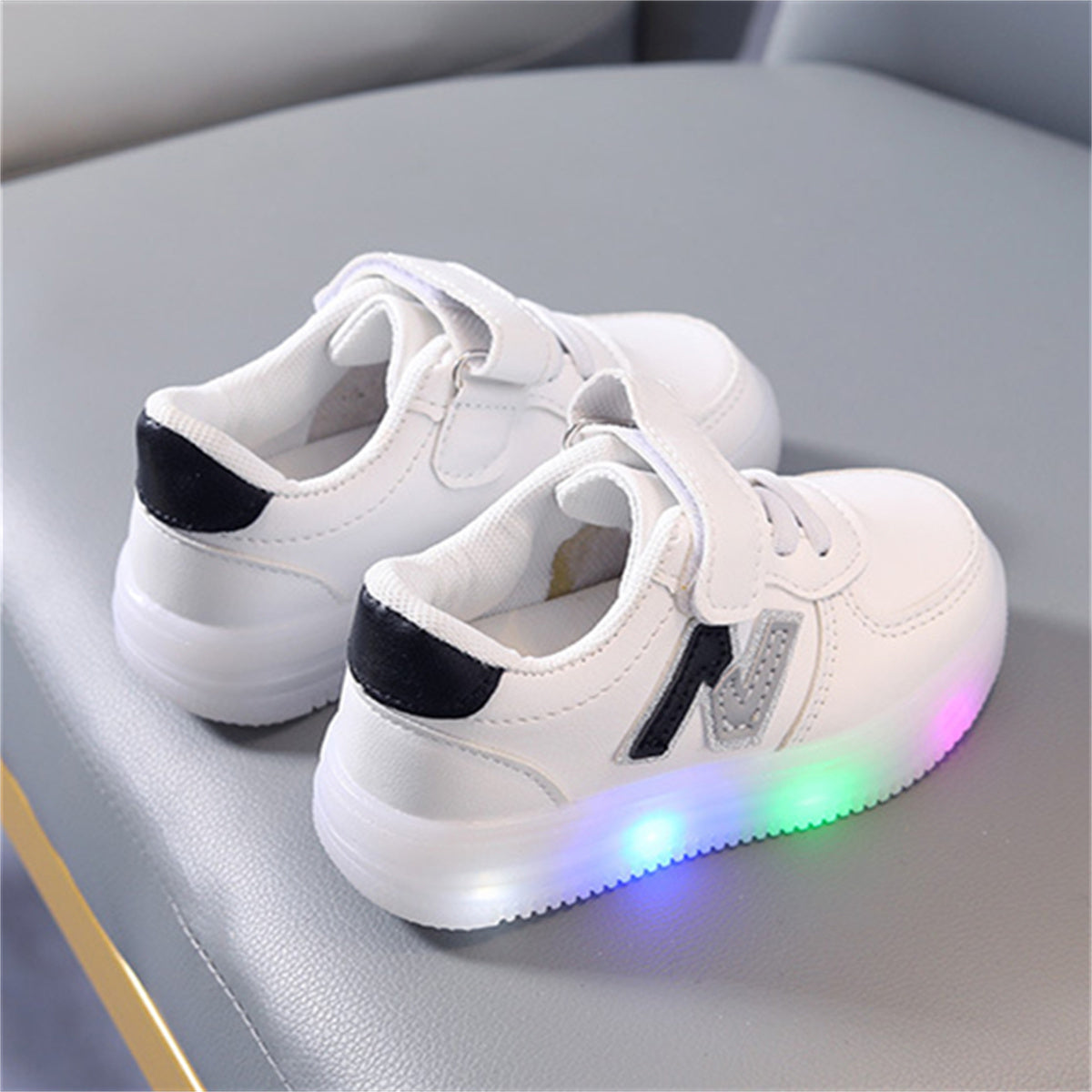 Children's striped luminous sneakers