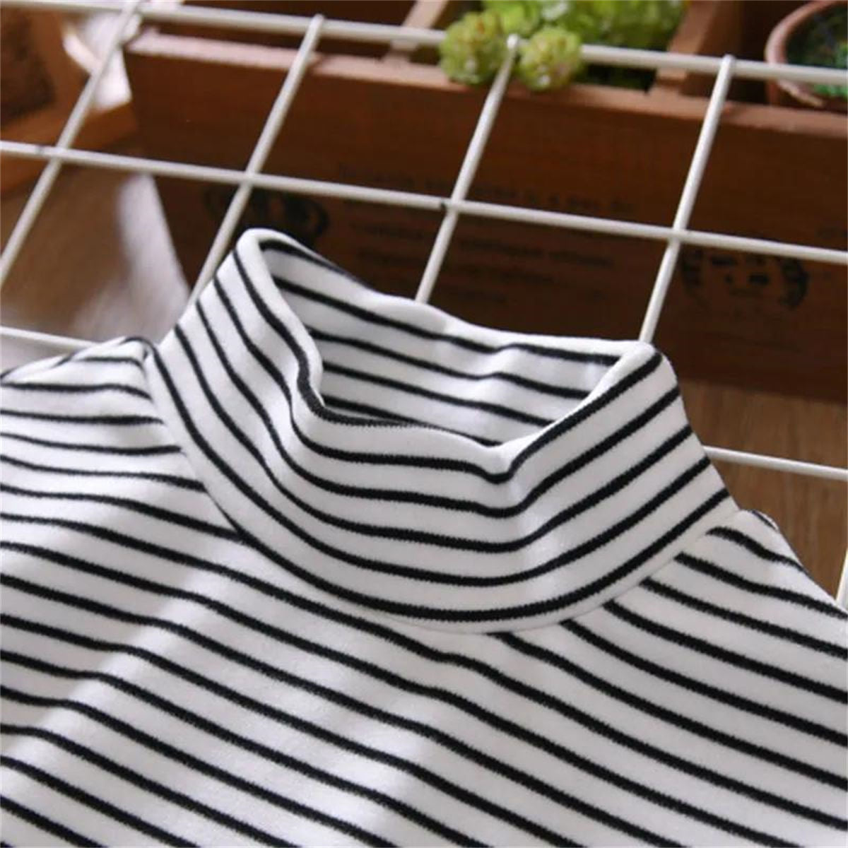 Winter fleece horizontal stripes cute embroidered bottoming shirt for boys and girls