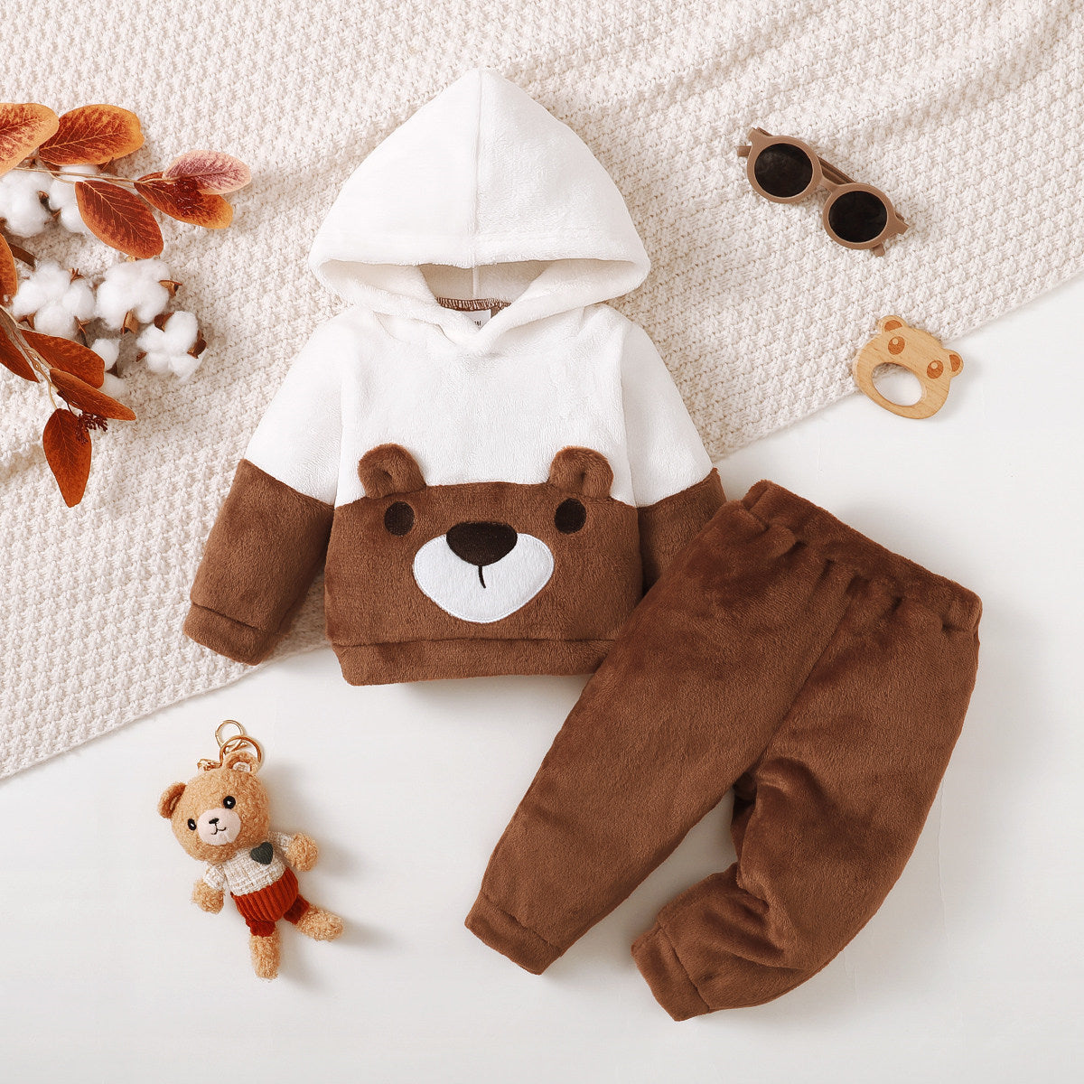 Baby Boy 2 Pieces Color-block Bear Graphic Fleeced Hooded Sweater & Pants for Winter