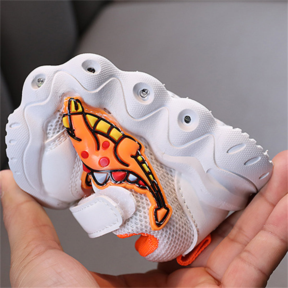 Children's and boys' spring and autumn cute dinosaur baby luminous LED Velcro breathable sports shoes