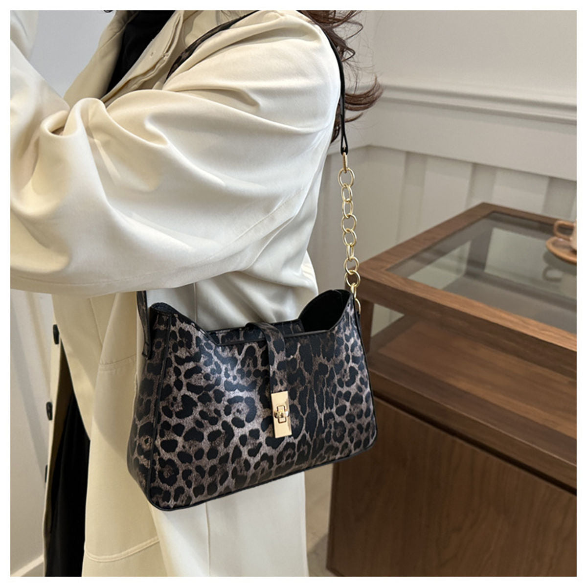 Women&#39;s high-end trendy all-match leopard print shoulder bag