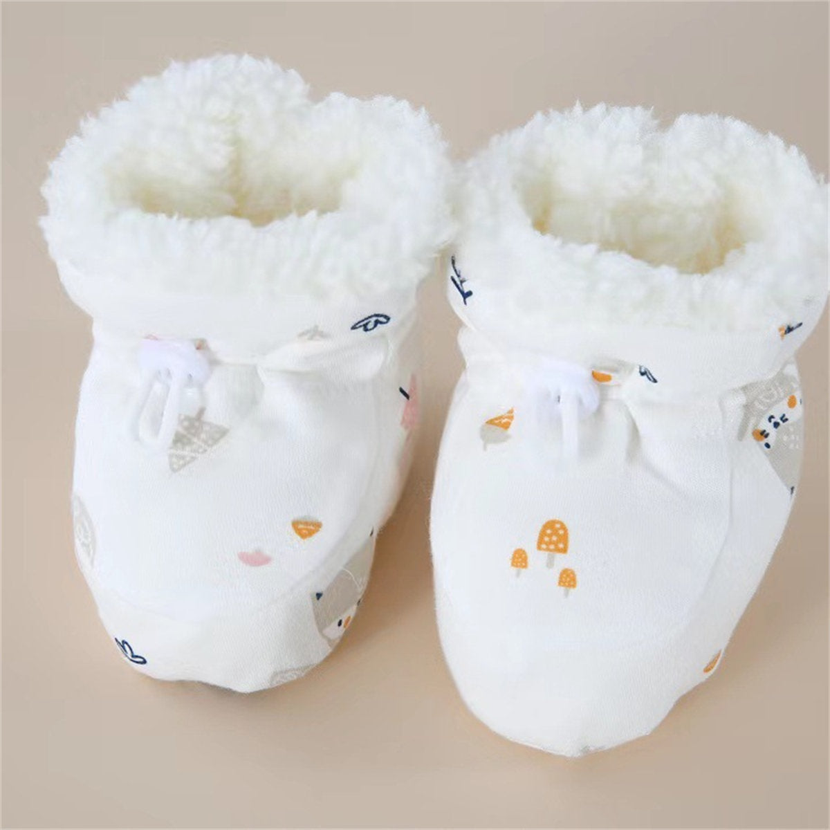 Infant and toddler boys and girls velvet shoe covers for winter, soft, skin-friendly, and non-falling cotton shoes