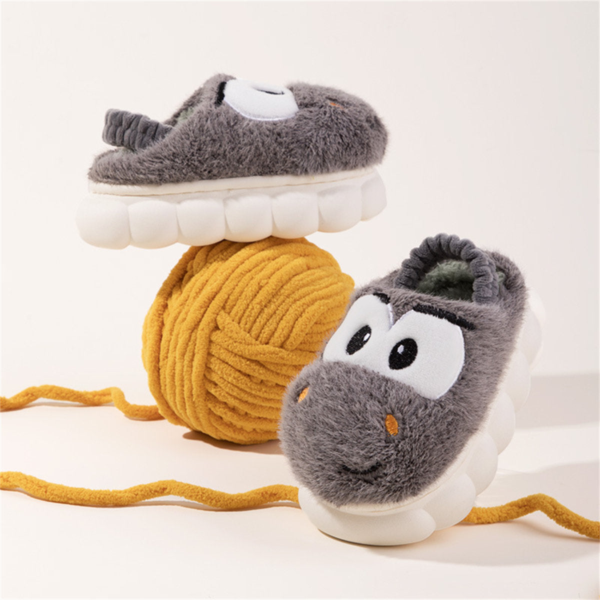 Little boy's cute big eyes doll pattern back strap warm cotton slippers