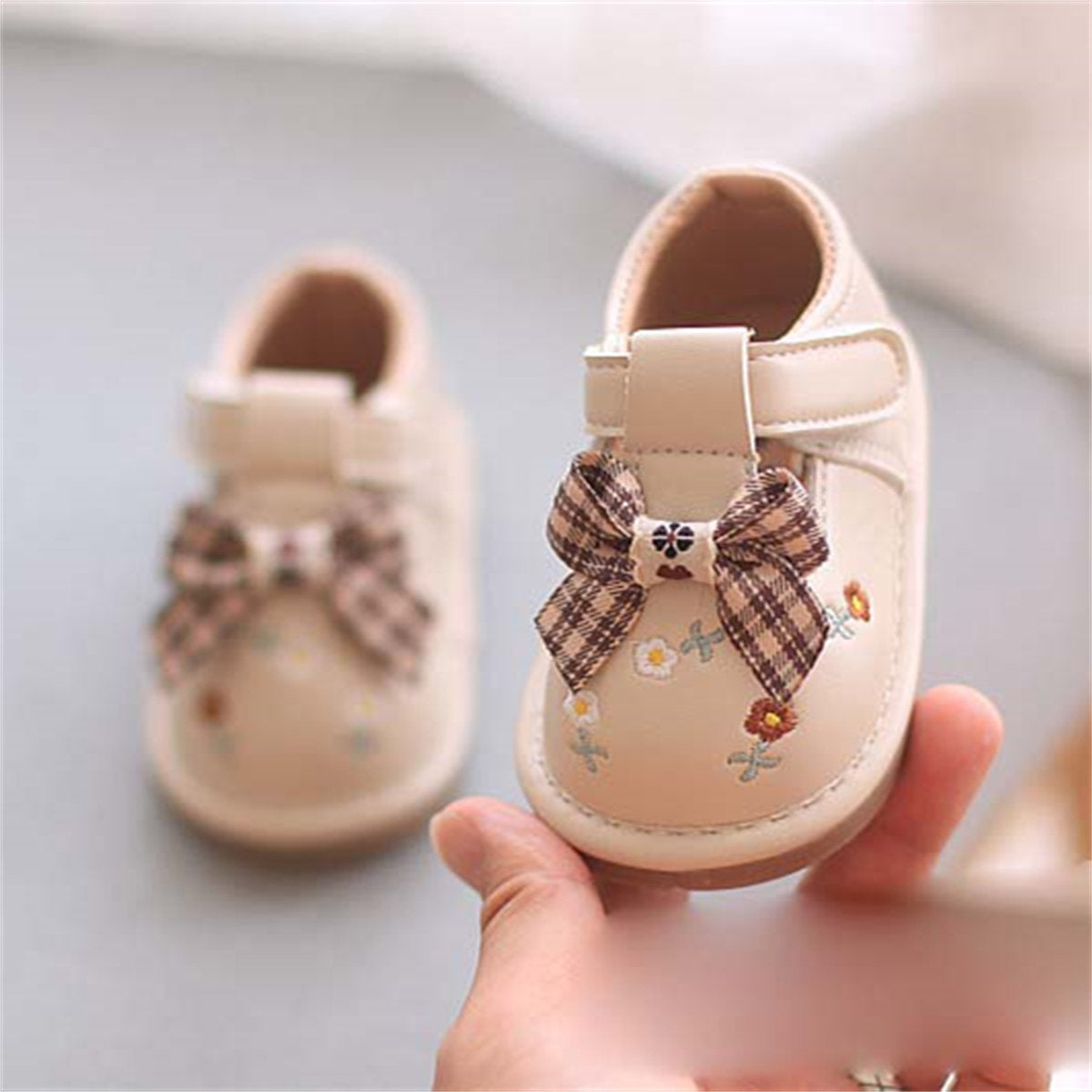 Baby Girls Cute Embroidered Bowknot Soft Sole Velcro Leather Shoes