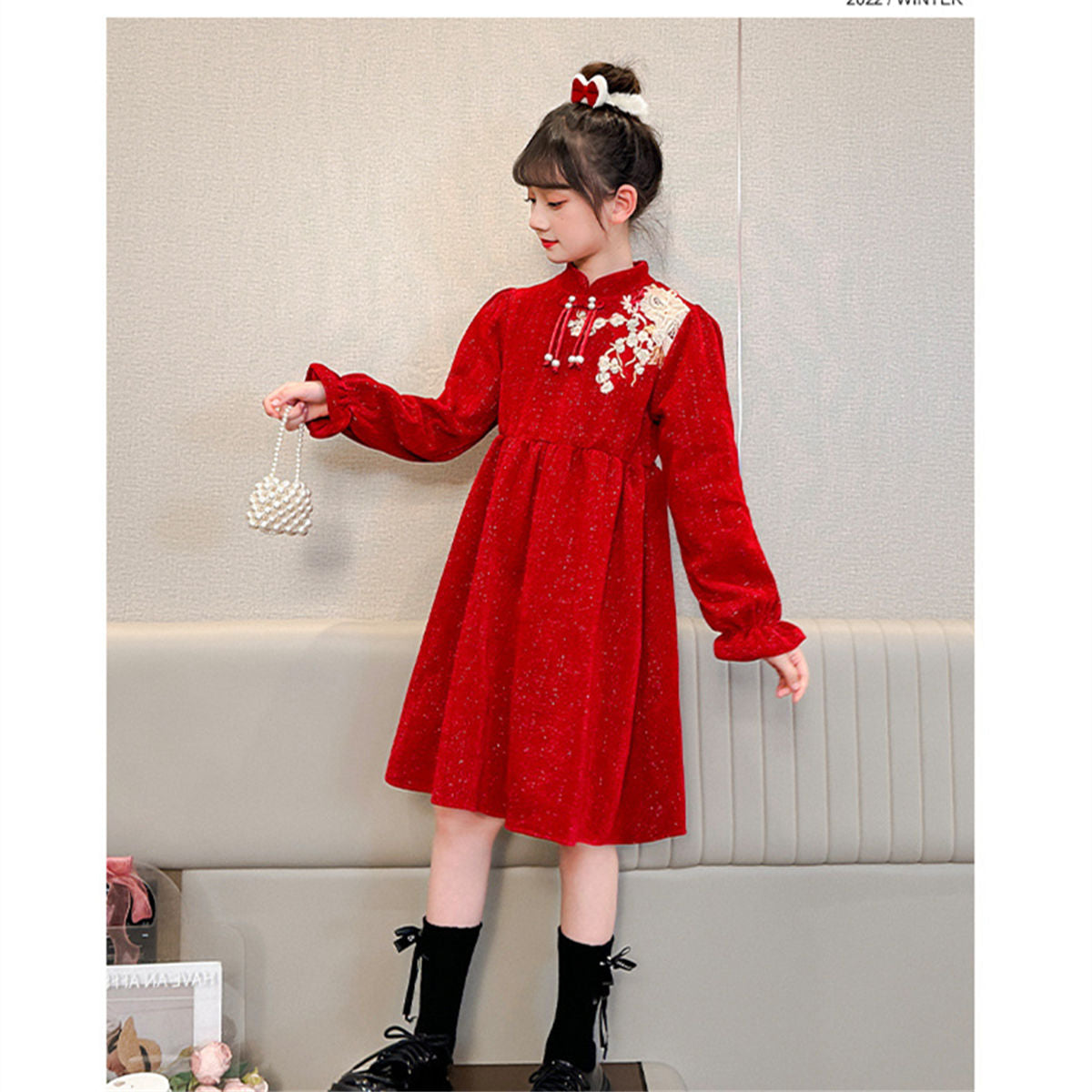 Winter red exquisite embroidered lady-style long-sleeved dress for middle and large girls