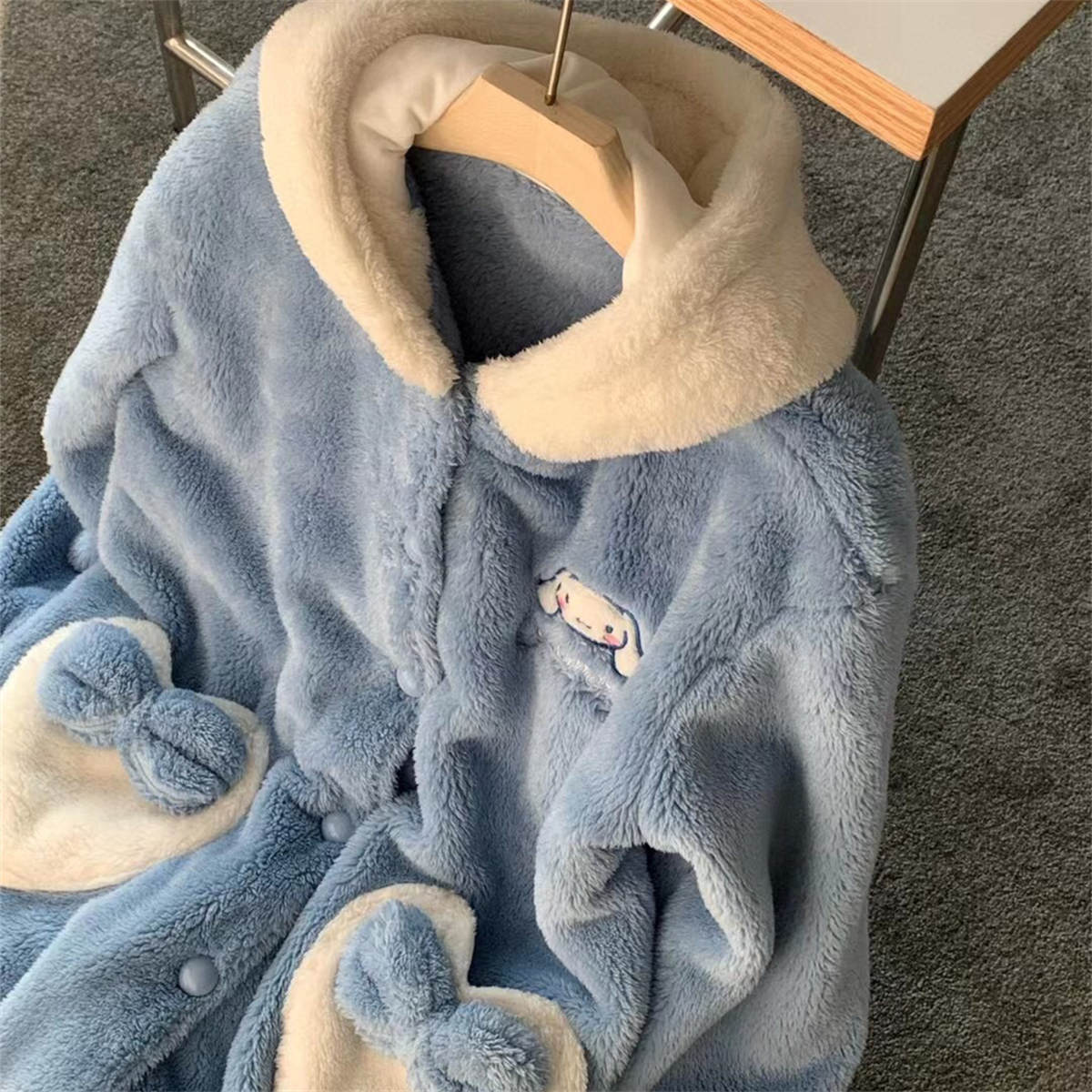 dog sleeping robe female winter coral velvet padded homewear