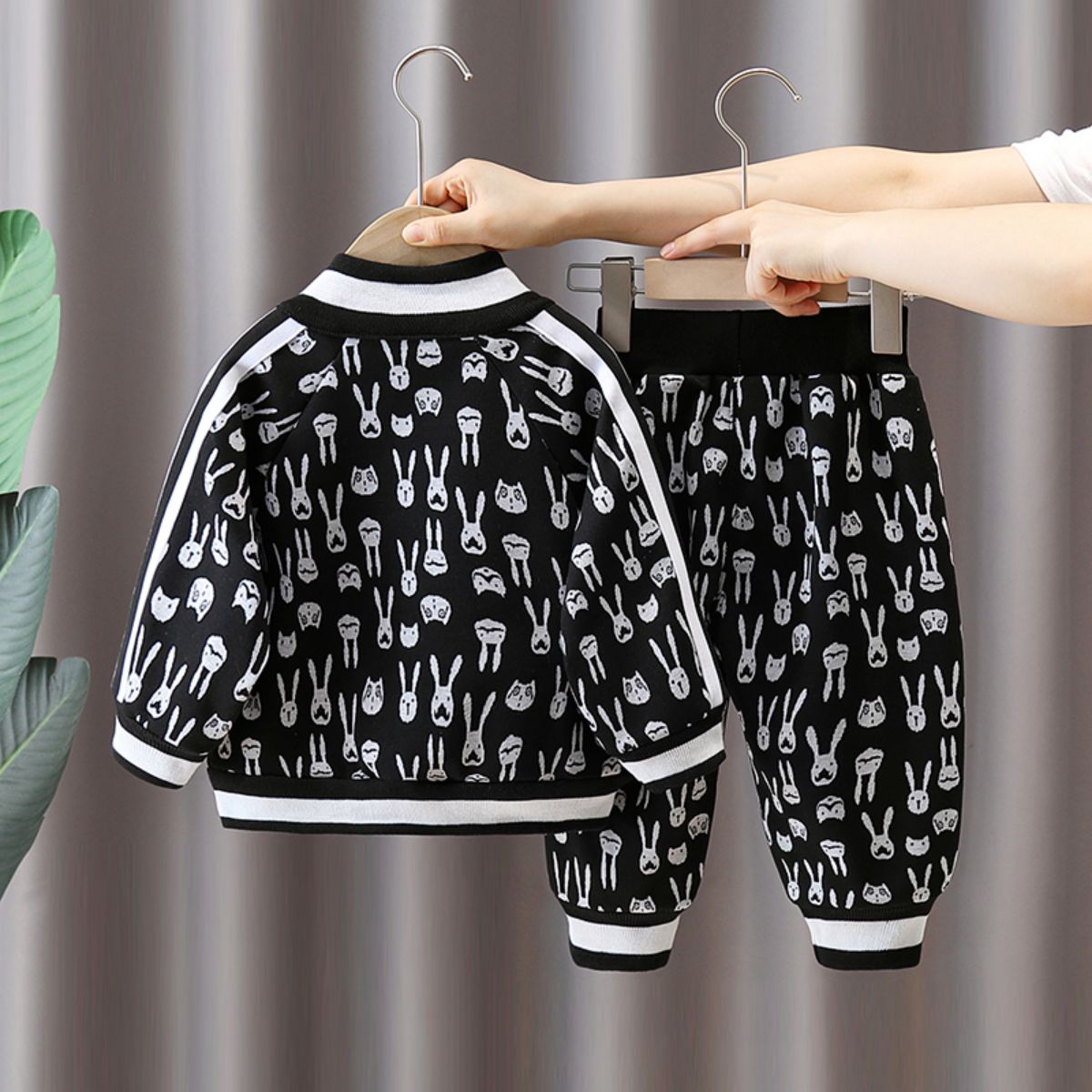 Boys suits spring and autumn small and medium-sized children's baby handsome baseball uniform three-piece suit baby casual children's clothing