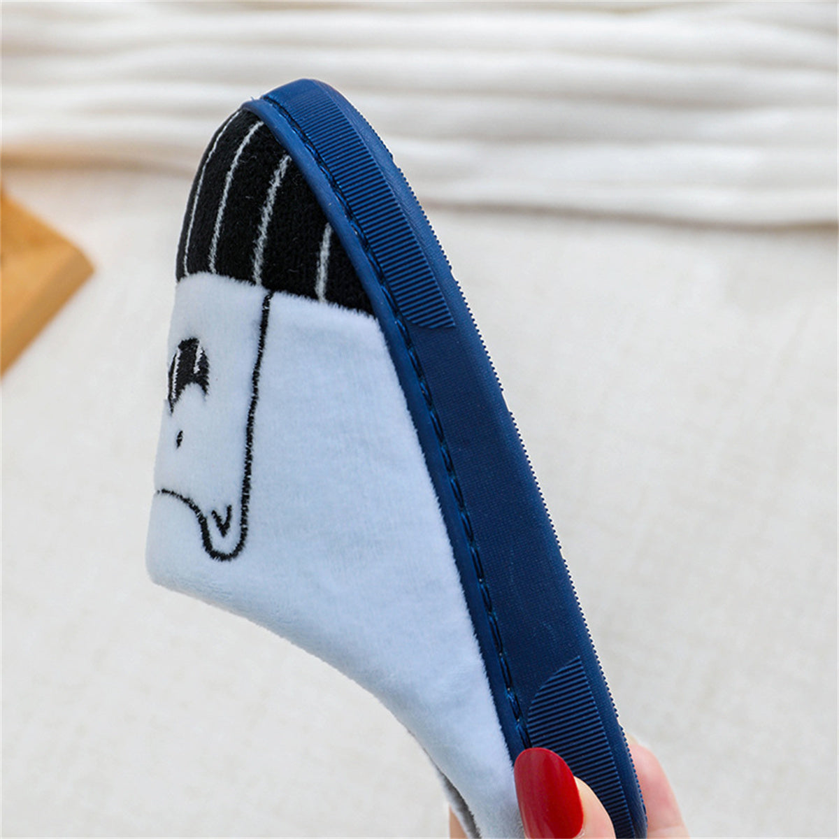 Cartoon pattern velvet room heel non-slip cotton slippers for boys