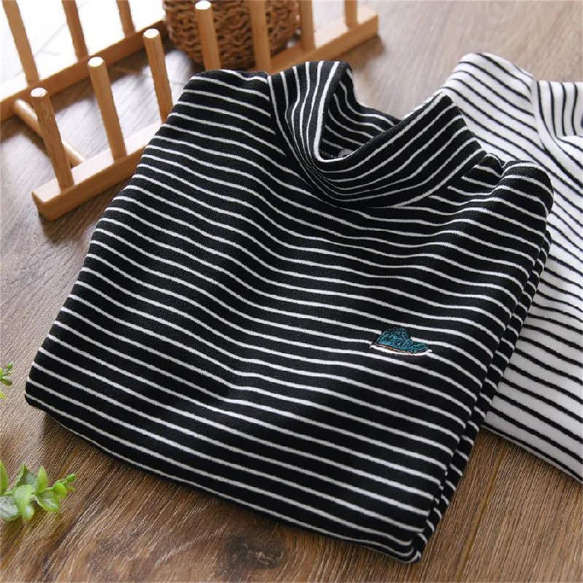 Winter fleece horizontal stripes cute embroidered bottoming shirt for boys and girls