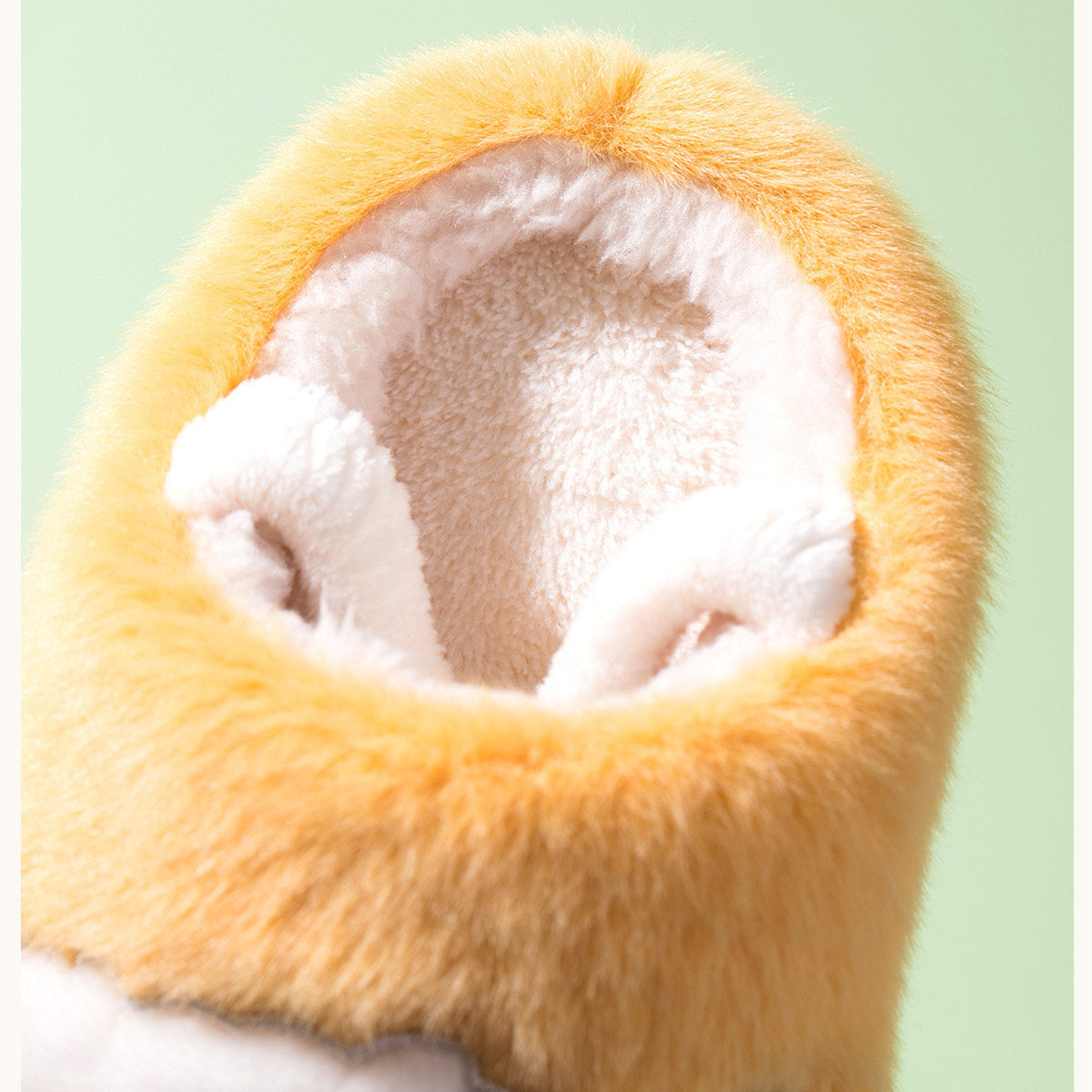 Children's autumn and winter cute cartoon style warm and non-slip cotton slippers with toe cap