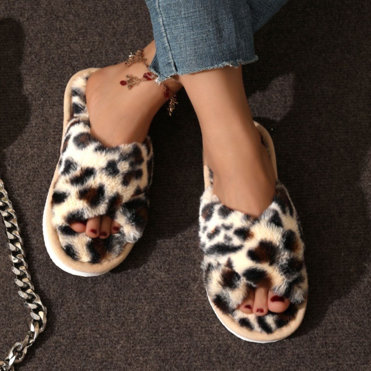 Women's furry cross strap cotton slippers