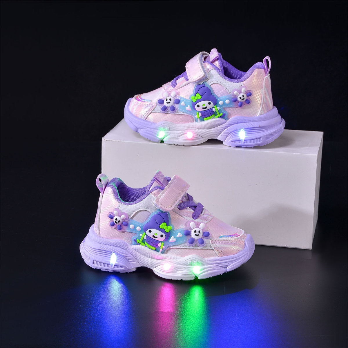 Children's girls' Sanrio cute cartoon style soft sole breathable luminous LED sports shoes