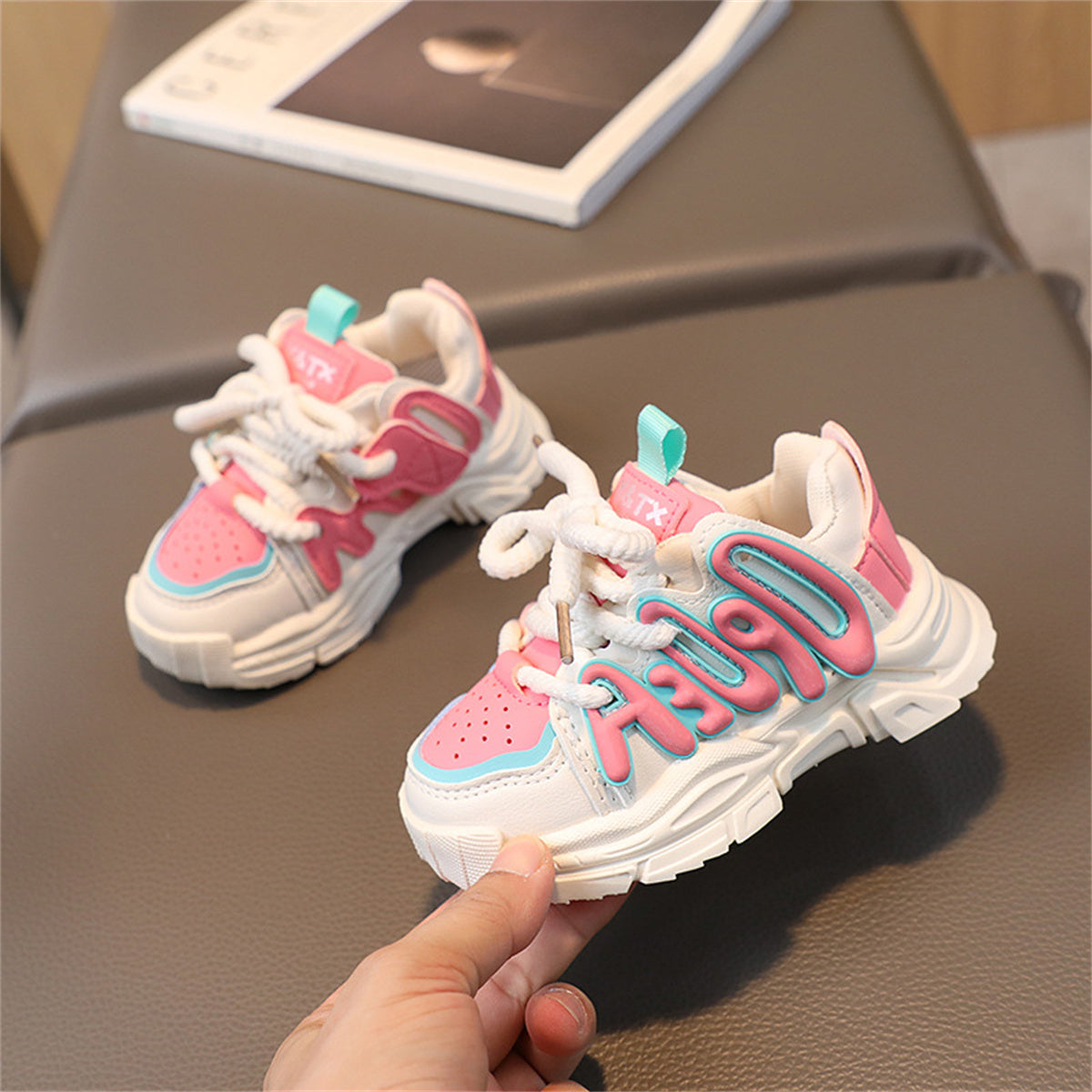 Barbie style color matching letters soft sole non-stuffy sports shoes for children's girls in spring and autumn