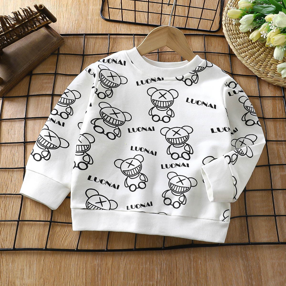 Boys' Bear Fashionable All-match Sweater Long Sleeve T-shirt