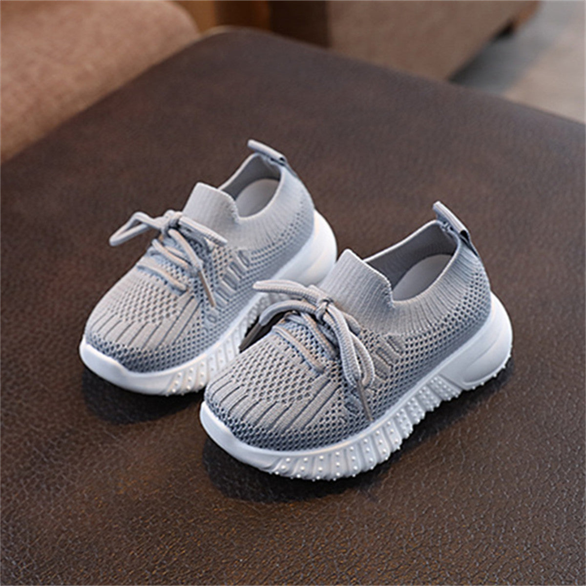 Children's solid color slip-on comfortable sports shoes