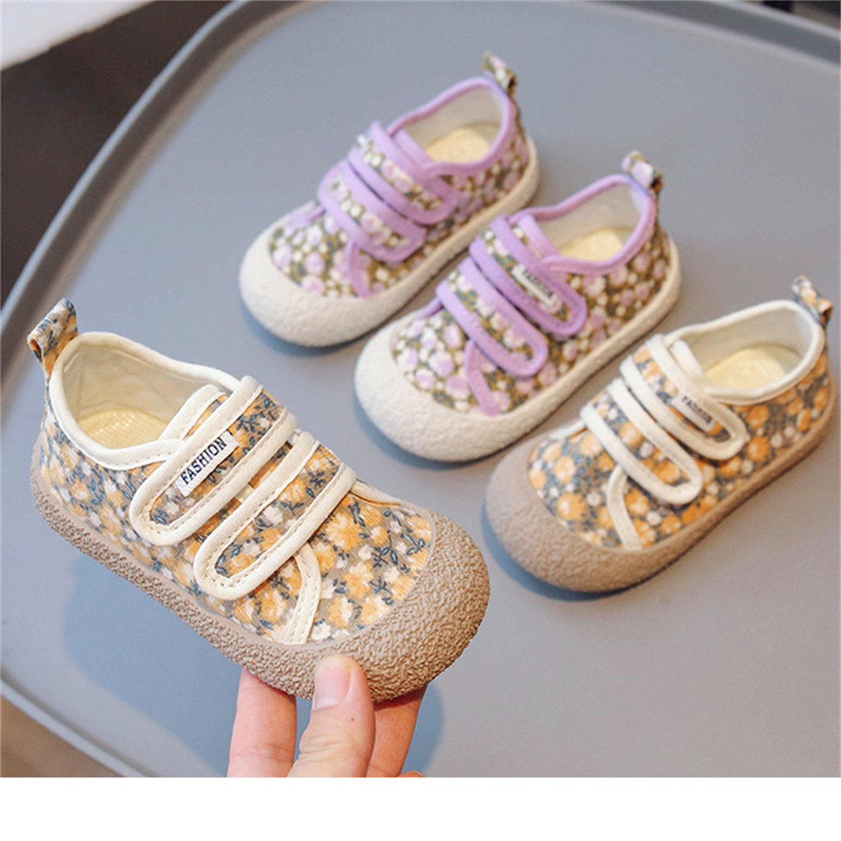 Children's and girls' cute casual style floral Velcro soft sole non-stuffy low-top canvas shoes