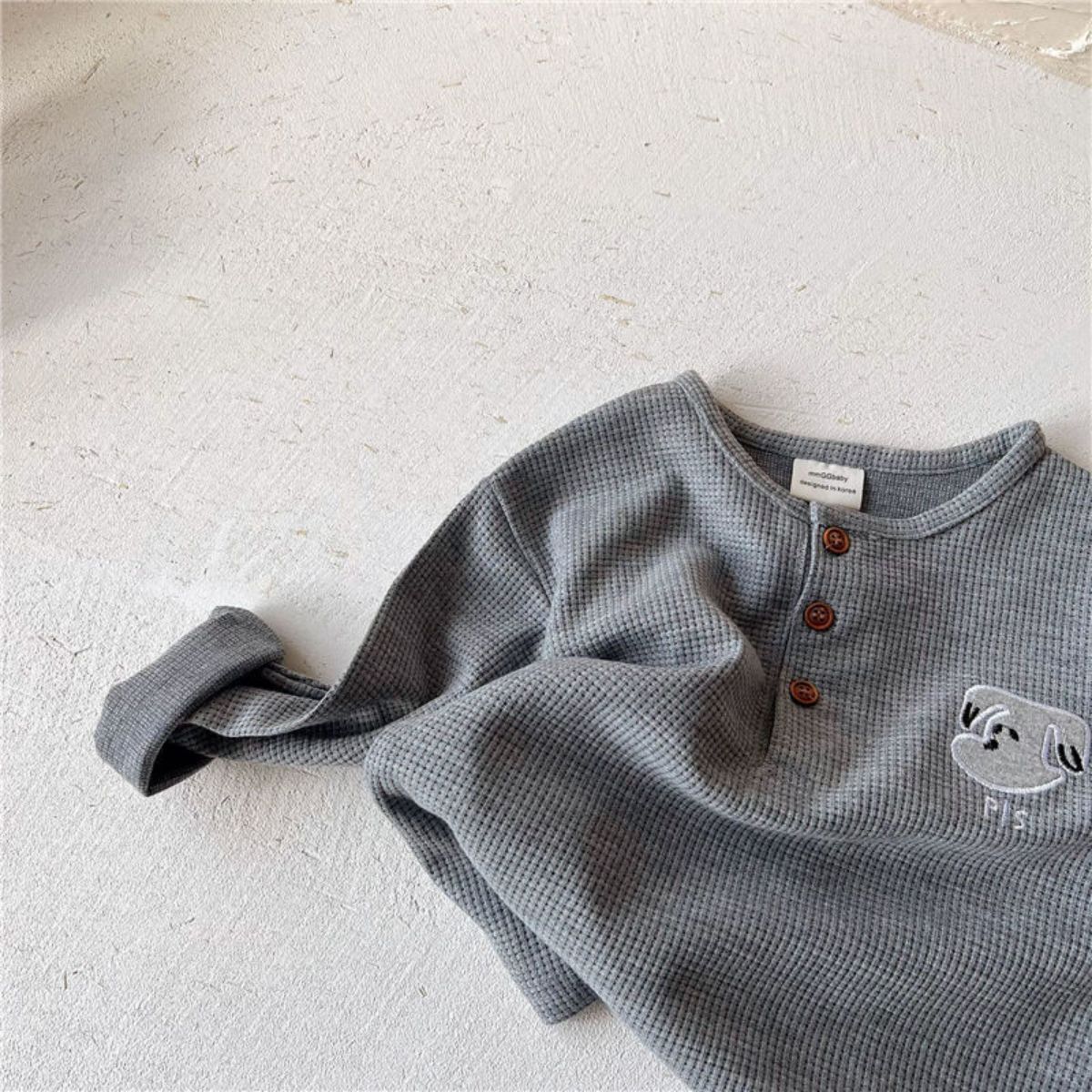 Children's pullover round neck sweatshirt new spring and autumn boys waffle embroidery small and medium children's cartoon long-sleeved T-shirt