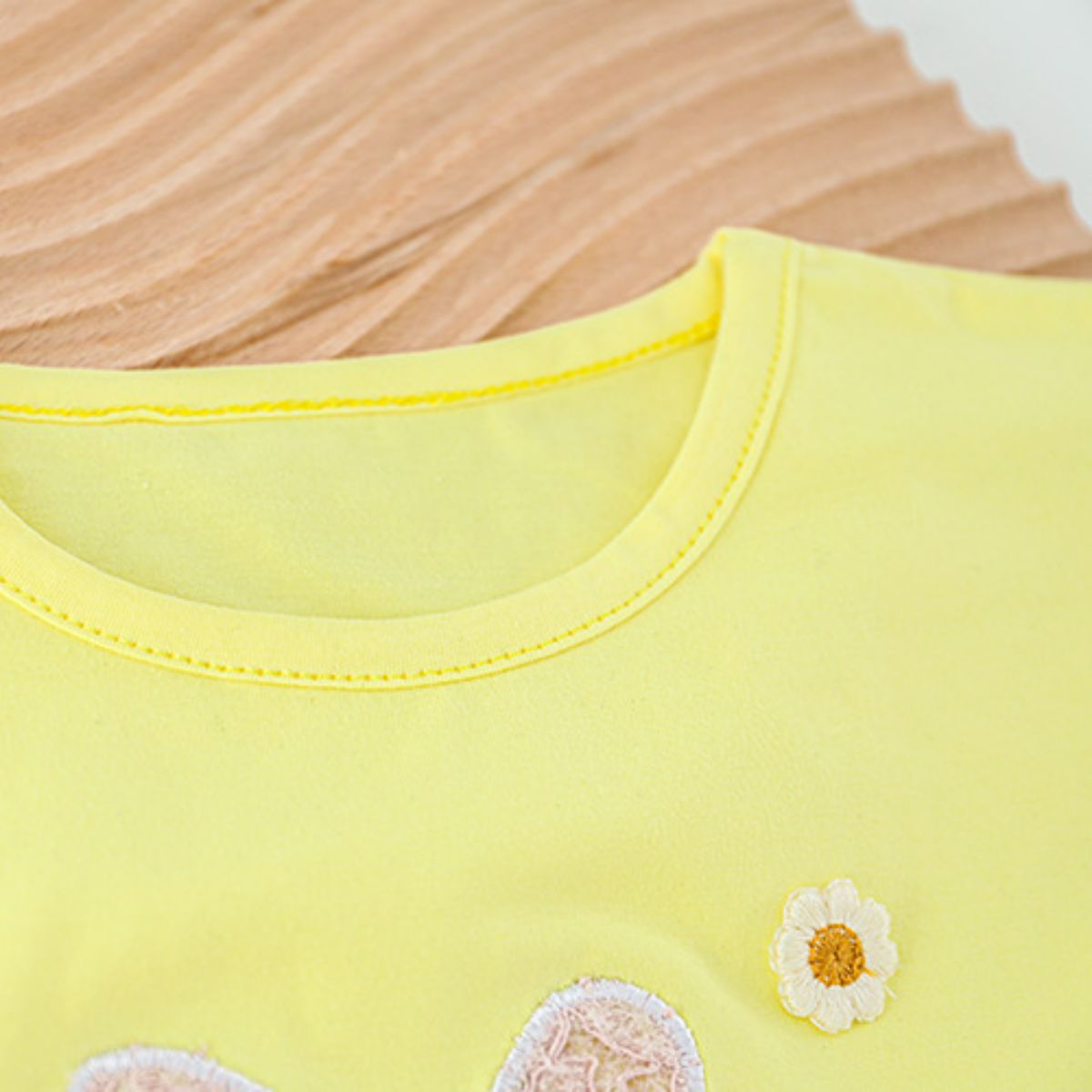 Summer short-sleeved children's clothing with cute cartoon bunny applique embroidery