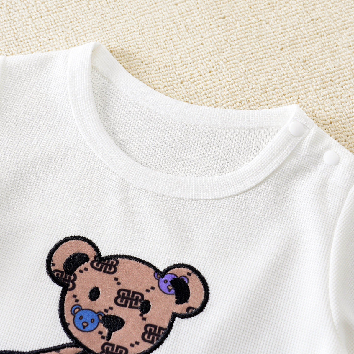 Baby Boy's Bear Pattern T-shirt And Shorts Set With Comfortable Textured Fabric