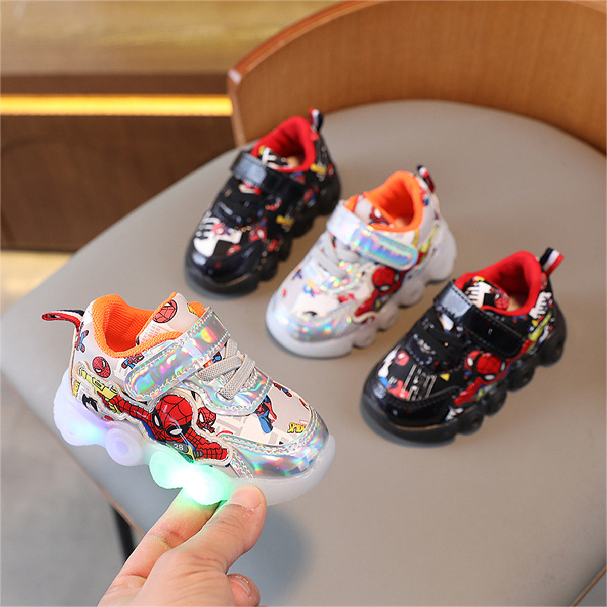 Children's luminous Spider-Man cartoon pattern sneakers