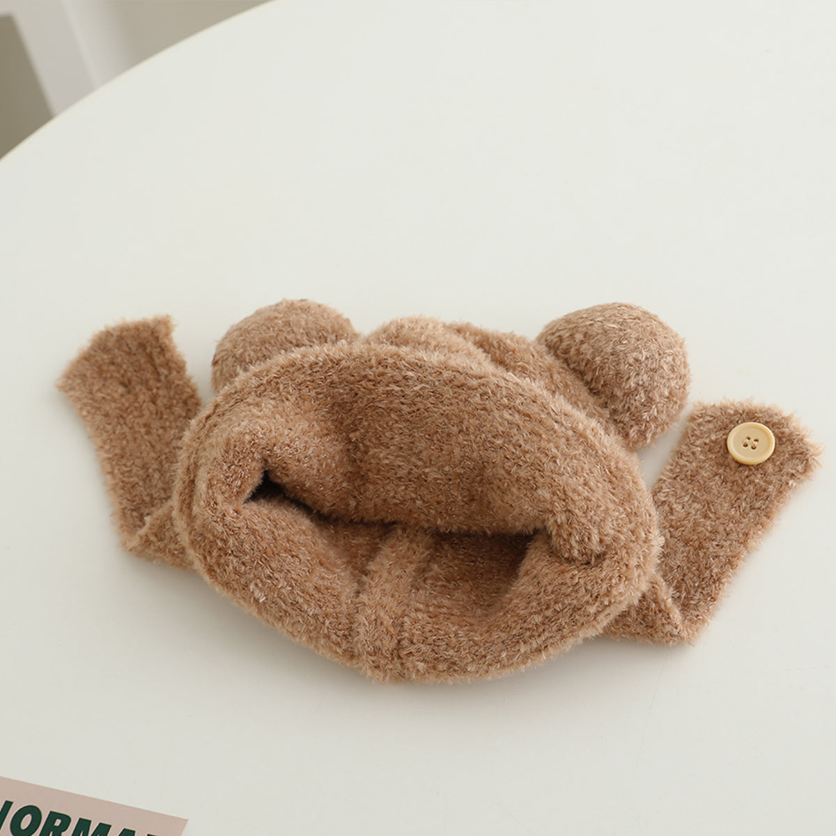 Children's woolen hat with fur ball