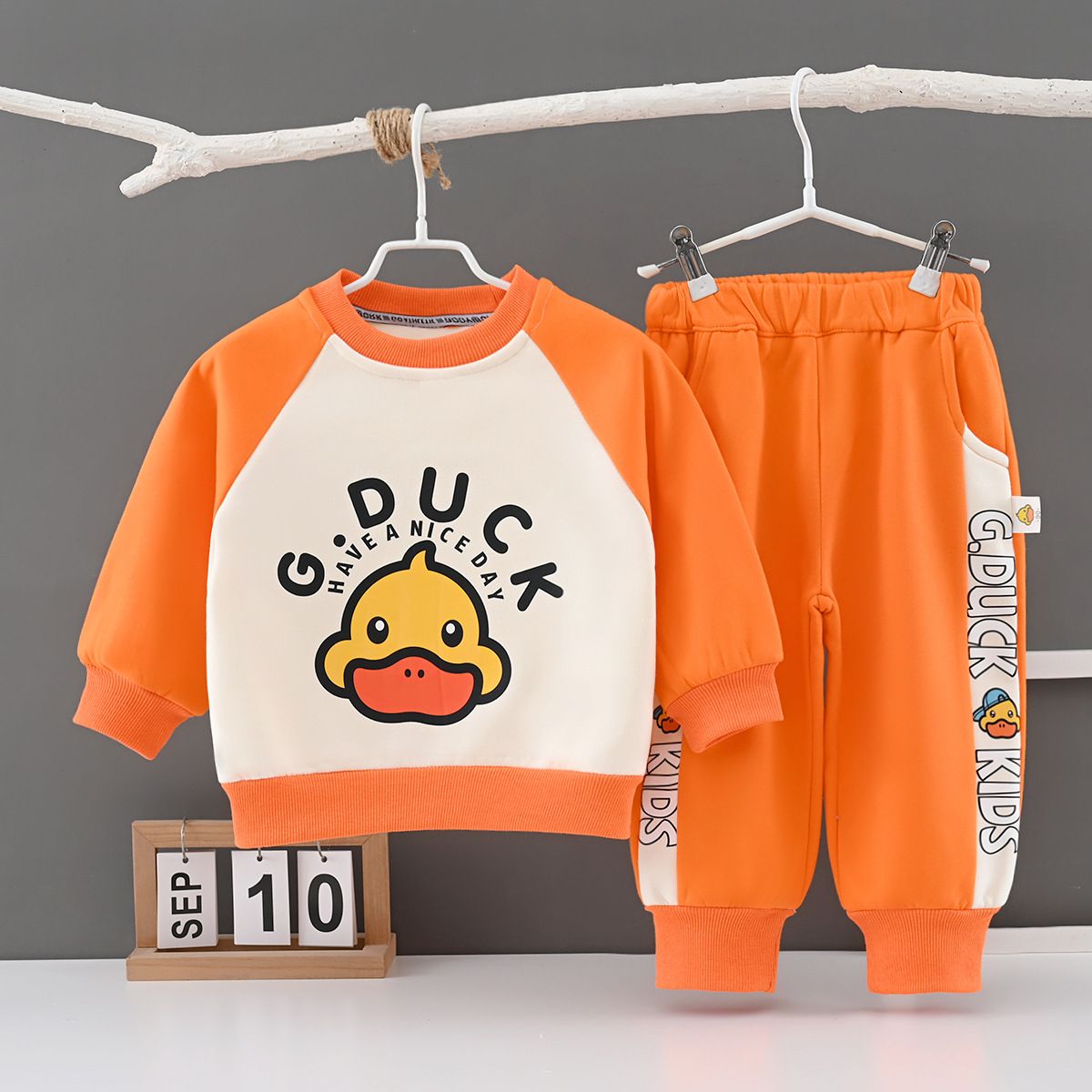 Little yellow duck children's sweater suit plus velvet new sweater for boys and girls spring and autumn long-sleeved clothes for babies