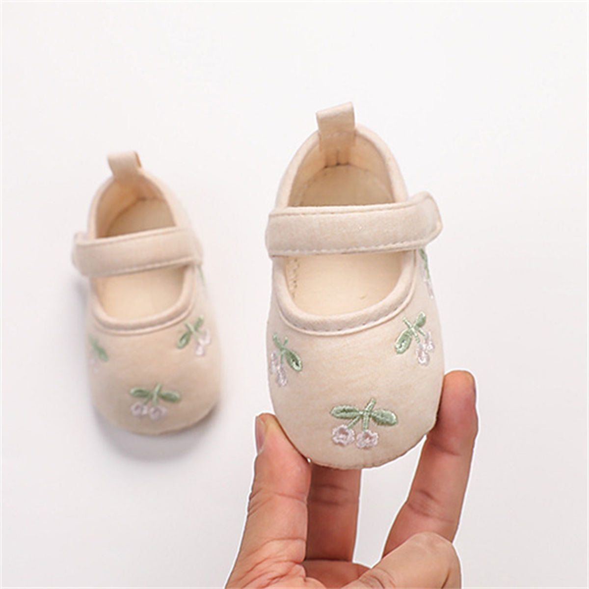 Baby Girls Autumn Embroidered Soft-soled Non-slip Canvas Shoes