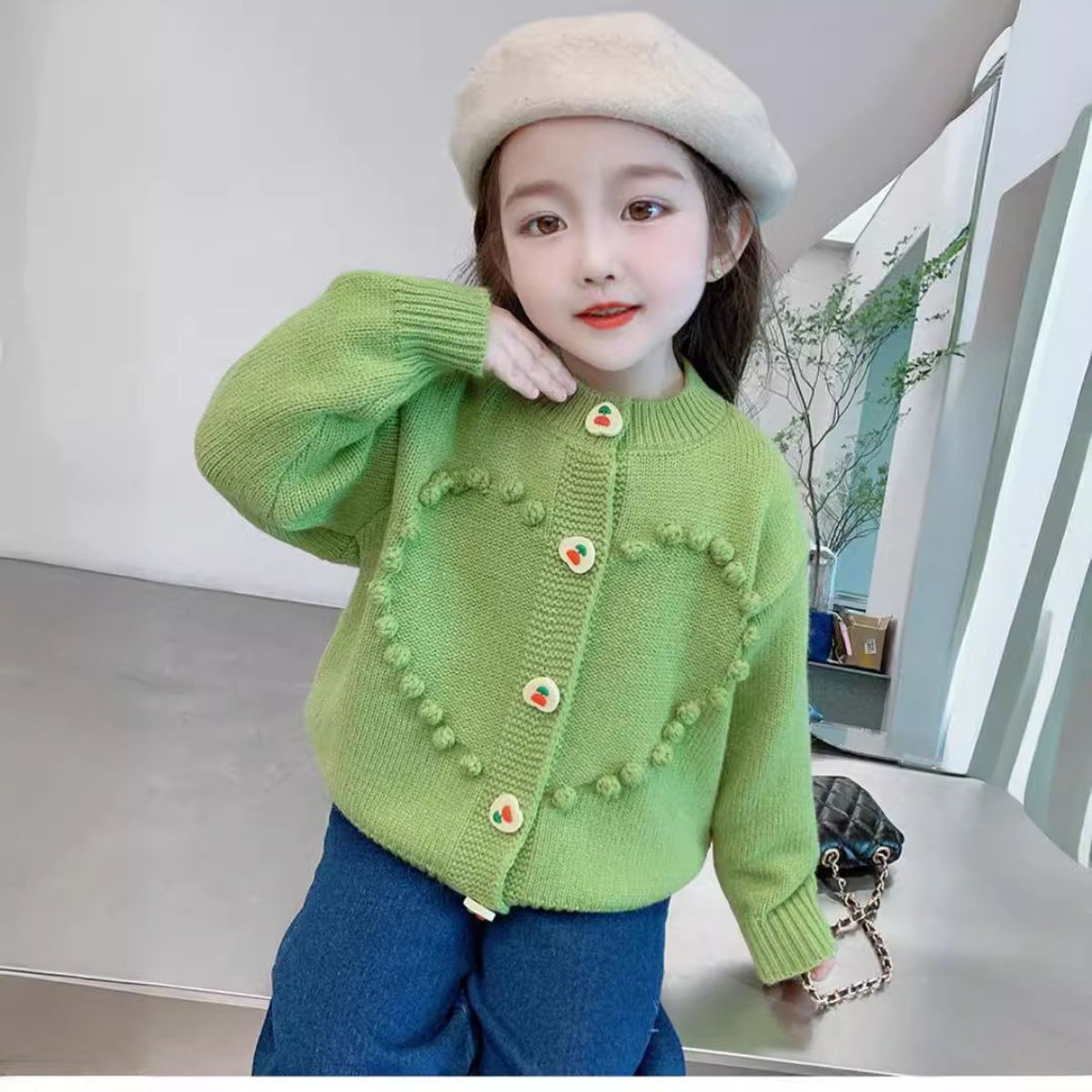 Girls knitted cardigan children's sweet heart sweater coat baby top children's spring and autumn clothes