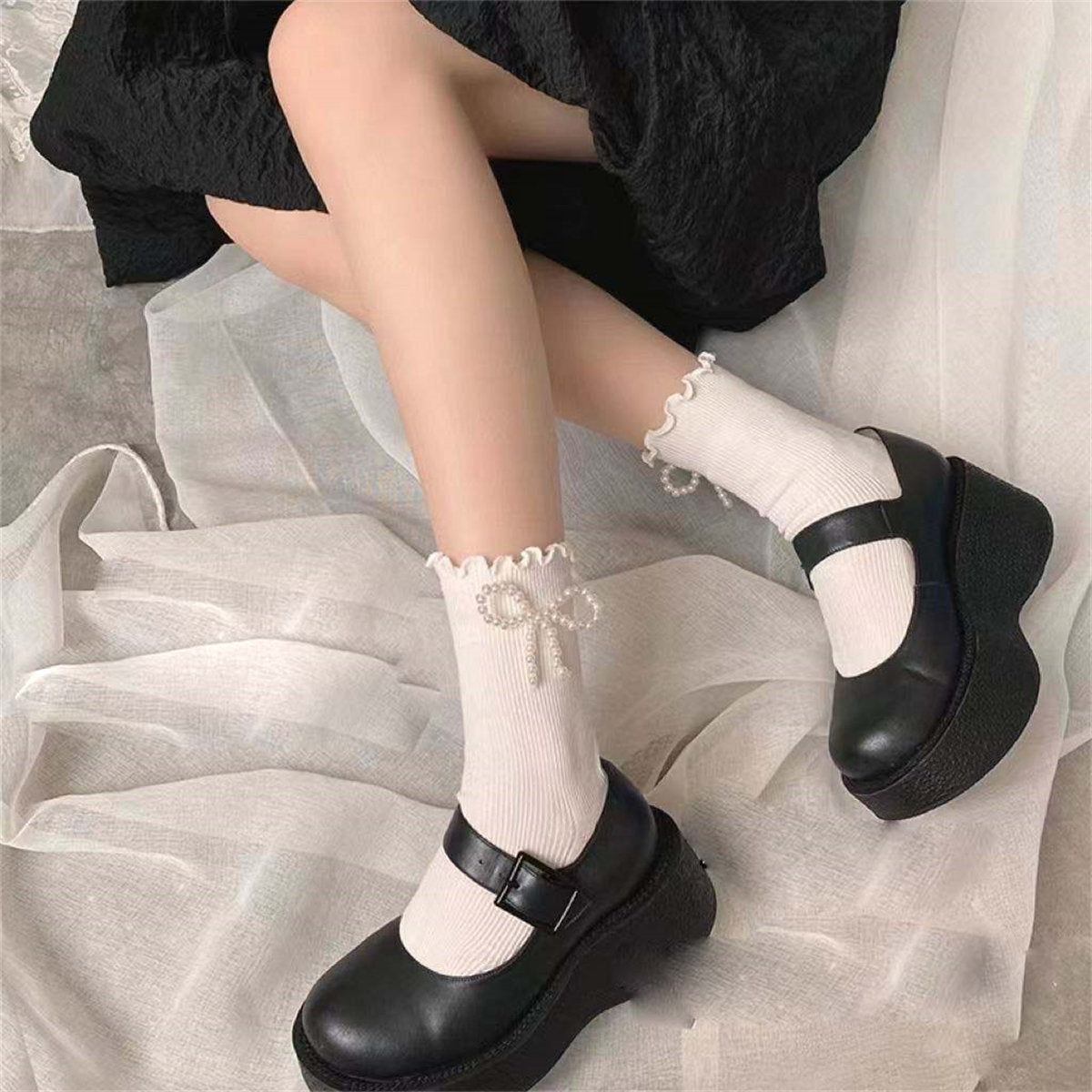 Children's Girls Pearl Temperament Pure Cotton Spring and Autumn Black and White Bowknot Middle Socks